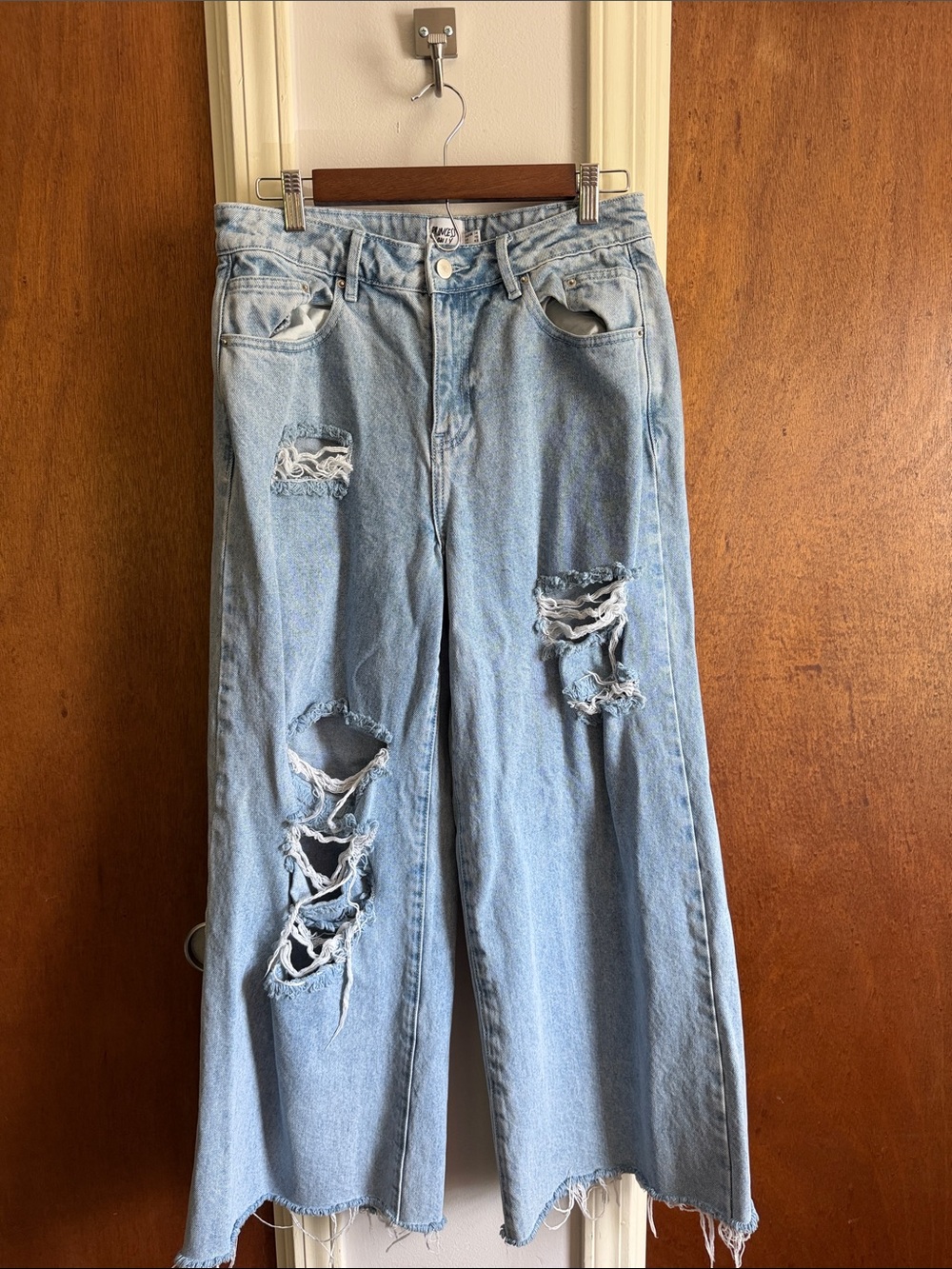 Light Blue Distressed Wide-Leg Women’s Jeans Size 10 inseam 27”